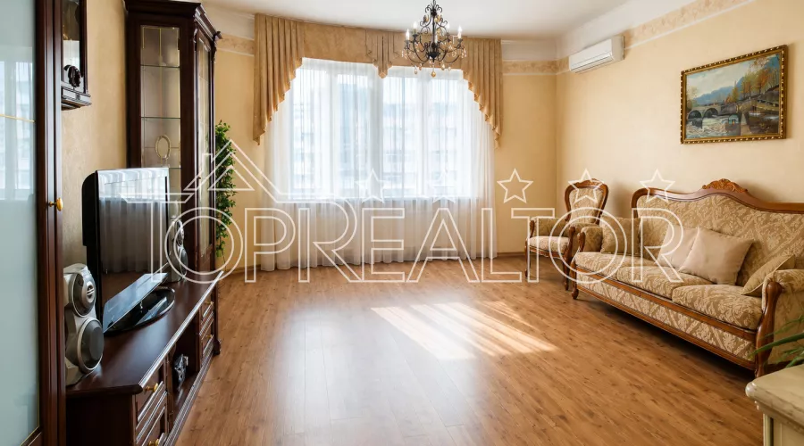 Продаж 3-кімнатної квартири по вул. Балакірєва | Toprealtor