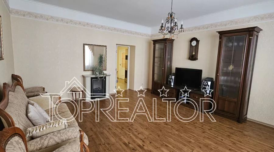 Продаж 3-кімнатної квартири по вул. Балакірєва | Toprealtor