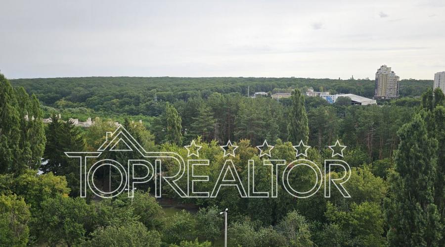 Продаж 3-кімнатної квартири по вул. Балакірєва | Toprealtor