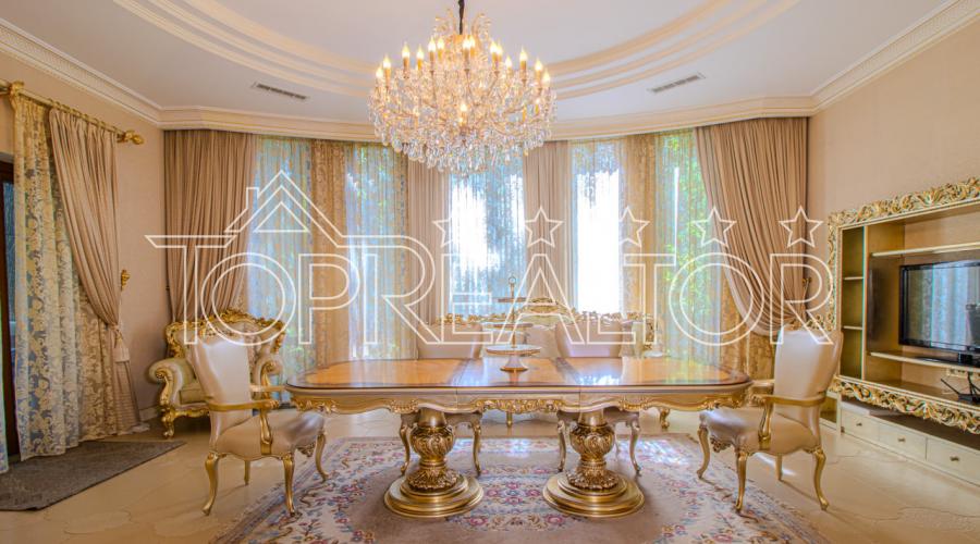 Продаж  будинку з басейном в Парк Хаусі | Toprealtor