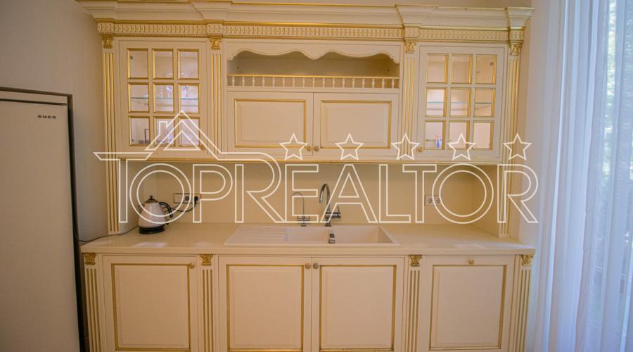 Продаж  будинку з басейном в Парк Хаусі | Toprealtor