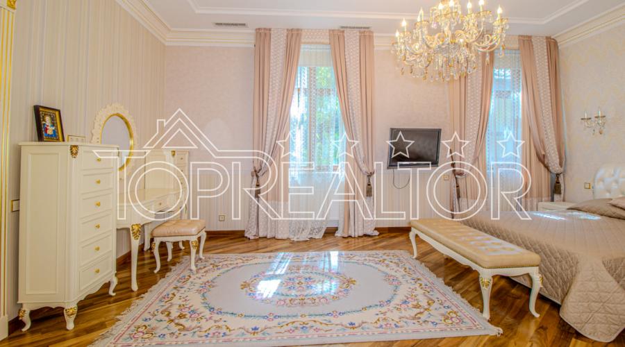 Продаж  будинку з басейном в Парк Хаусі | Toprealtor