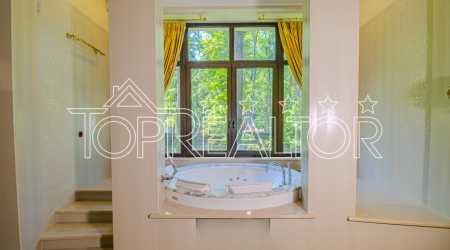 Продаж  будинку з басейном в Парк Хаусі | Toprealtor