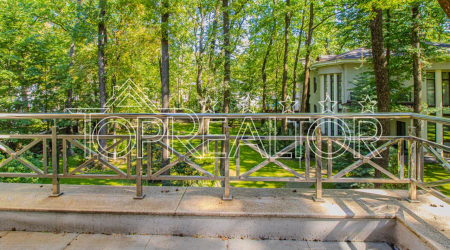 Продаж  будинку з басейном в Парк Хаусі | Toprealtor