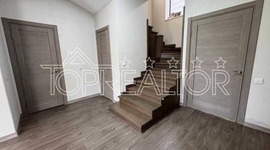 Продаж 2-поверхового коттеджу на Олексіївці  | Toprealtor