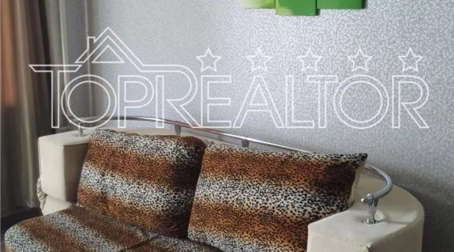 Продаж 1-к квартири на просп. Перемоги, 64 (перший будинок від метро) | Toprealtor