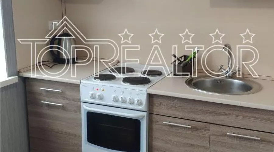 Продаж 1-к квартири на просп. Перемоги, 64 (перший будинок від метро) | Toprealtor