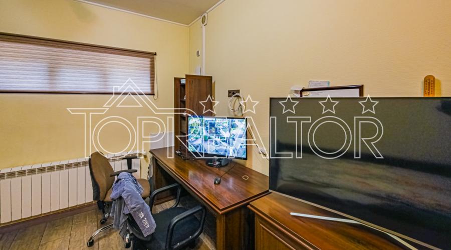 Продаж эксклюзивного будинку за МЕТРО на Флорінці | Toprealtor