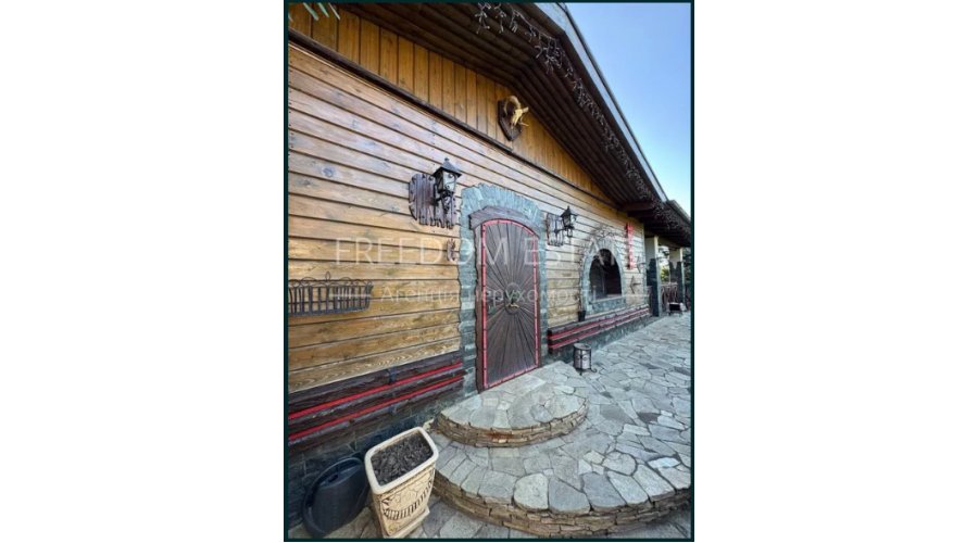 Продаж эксклюзивного будинку за МЕТРО на Флорінці | Toprealtor