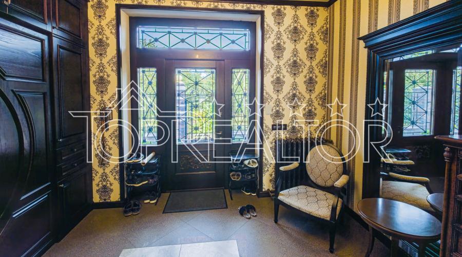 Продаж эксклюзивного будинку за МЕТРО на Флорінці | Toprealtor