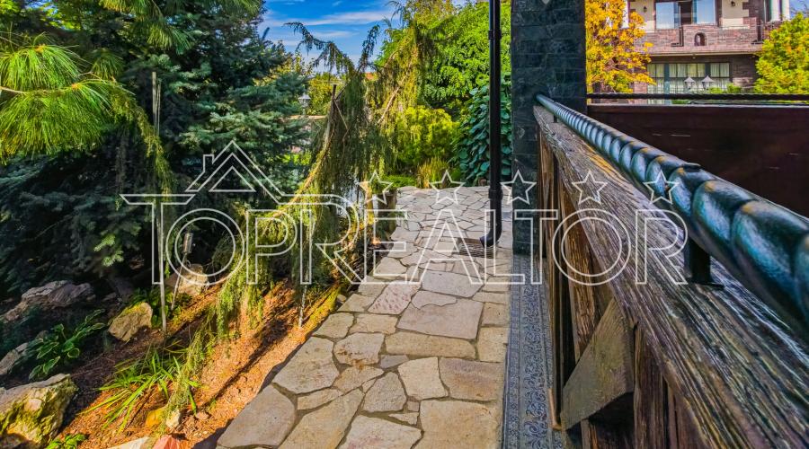 Продаж эксклюзивного будинку за МЕТРО на Флорінці | Toprealtor