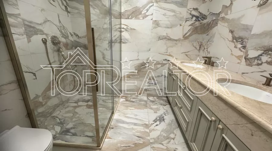 Продаж шикарного, елітного , авторського будинку у КС Сокільники | Toprealtor