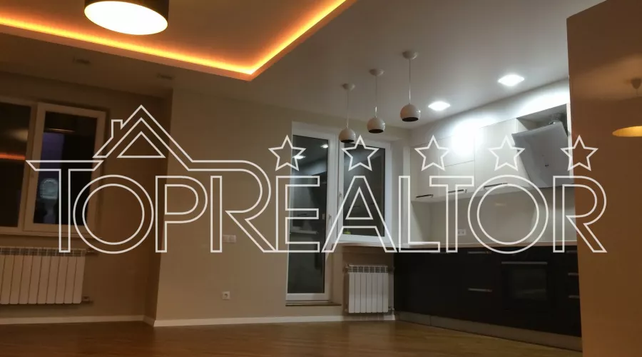 Продаж 3-кімнатної квартири в ЖК Будинок з Ротондами | Toprealtor