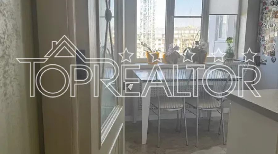 Продаж 4-к квартири в районі м. Наукова, вул. Ляпунова 9 | Toprealtor