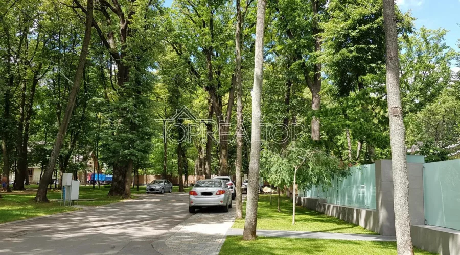 Продаж ділянки 14,26 соток у котеджному селищі Парк Хаус | Toprealtor