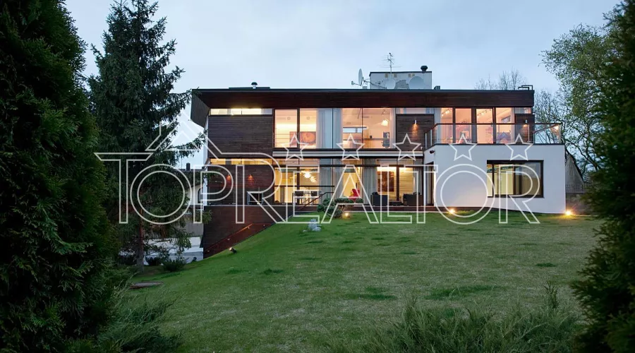 Продам 2-поверх. котедж на Сокільниках в стилі мінімалізм | Toprealtor