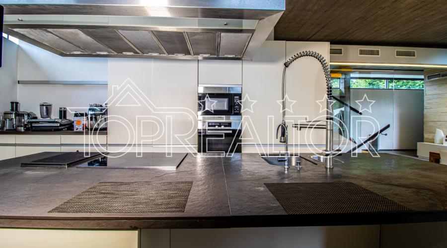 Продам 2-поверх. котедж на Сокільниках в стилі мінімалізм | Toprealtor