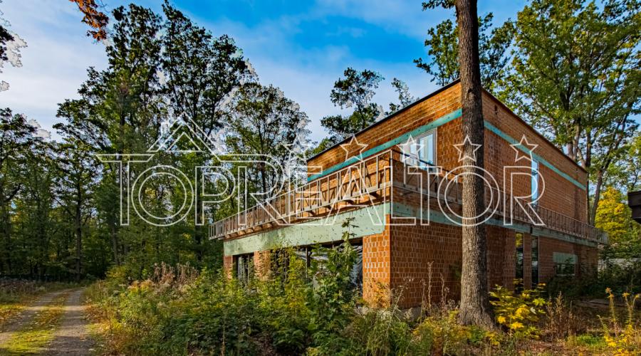 Продаж сучасного 2-поверх. котеджу у Парк Хаусі | Toprealtor