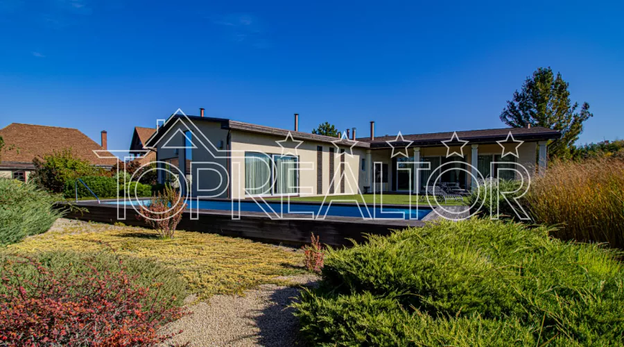 Продам сучасний 1-поверх. котедж у закритому селищі на Флоринці-1 | Toprealtor