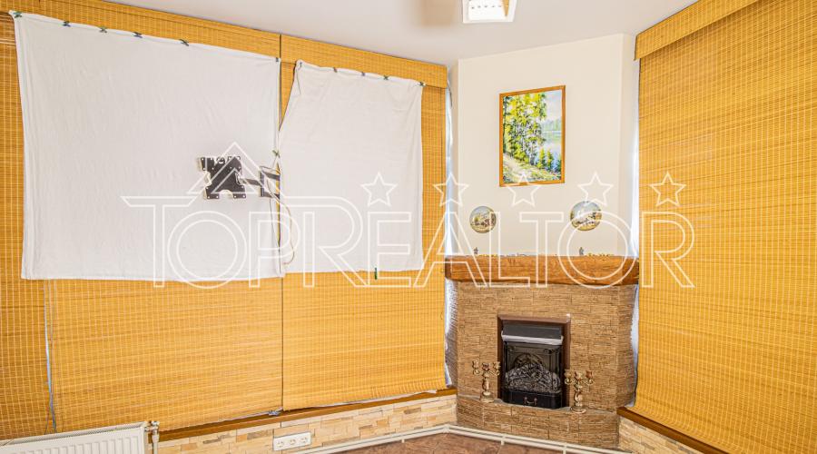 Продам капітальний 2-поверх. будинок з басейном у селищі Південний | Toprealtor