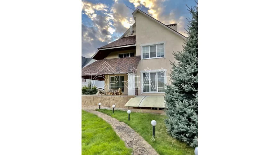 Продам 2-поверх. затишний будинок на Флоринці-2 | Toprealtor