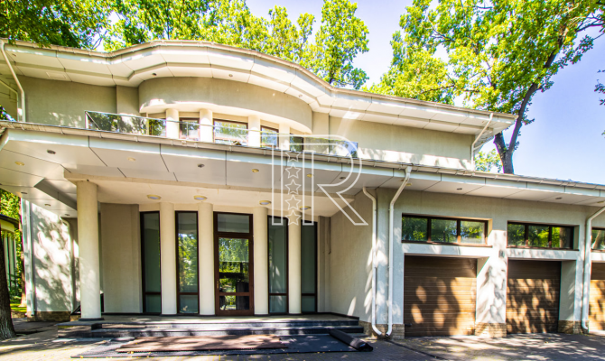 Продаж сучасного 2-поверх. котеджу у Парк Хаус | Toprealtor