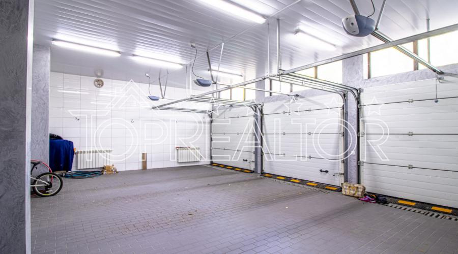 Продаж сучасного 2-поверх. котеджу у Парк Хаус | Toprealtor