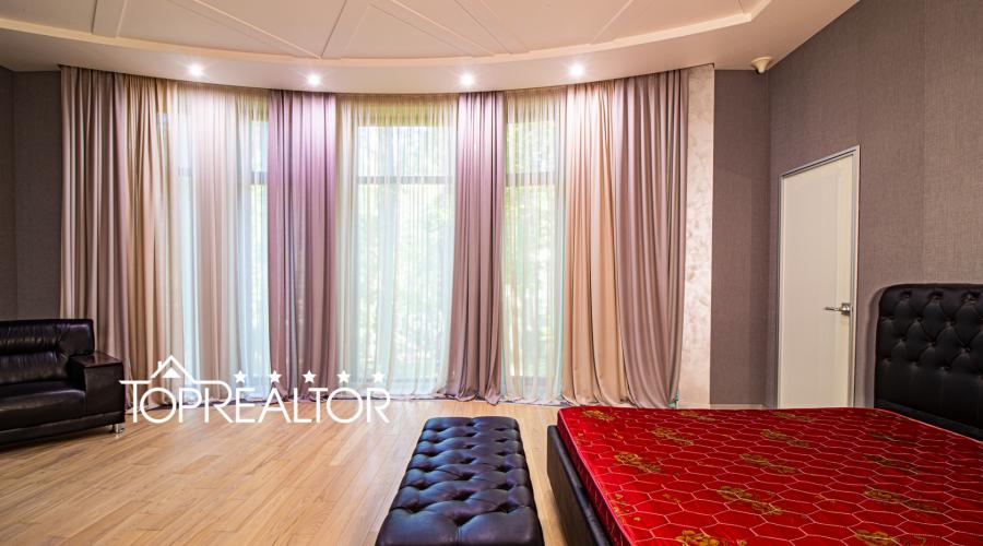 Продаж сучасного 2-поверх. котеджу у Парк Хаус | Toprealtor