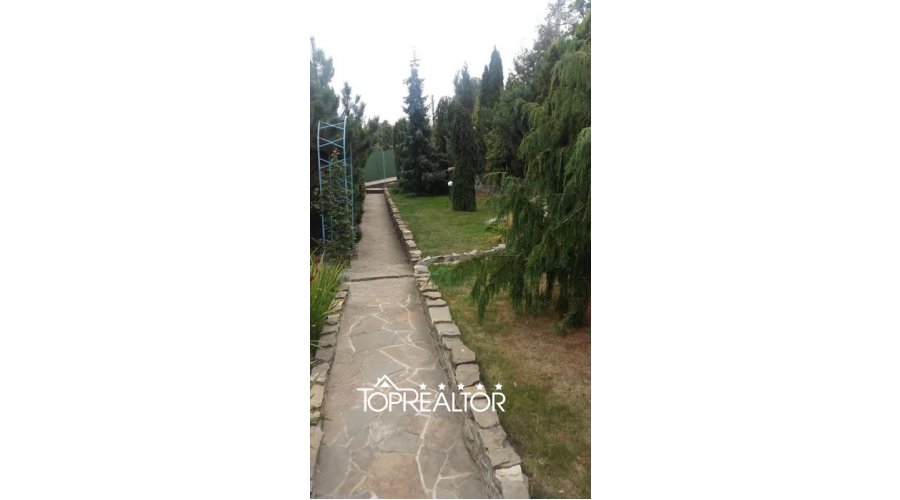 Продаж будинку з басейном на Холодній горі | Toprealtor