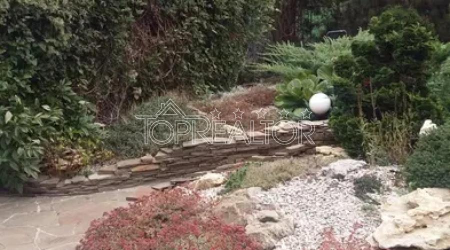 Продаж будинку з басейном на Холодній горі | Toprealtor