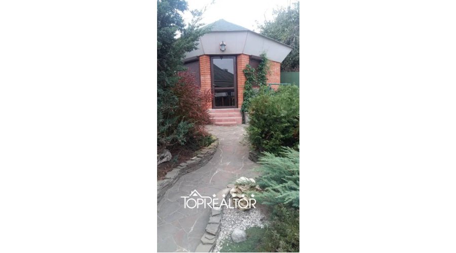 Продаж будинку з басейном на Холодній горі | Toprealtor