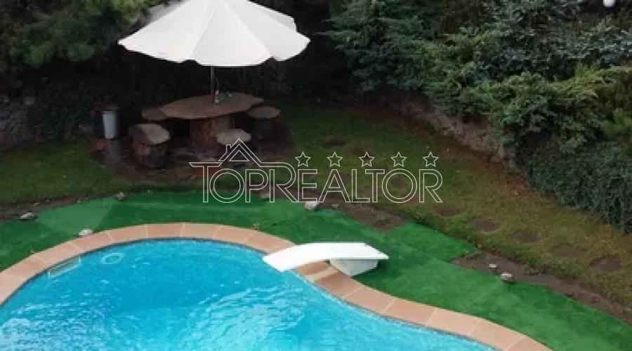 Продаж будинку з басейном на Холодній горі | Toprealtor