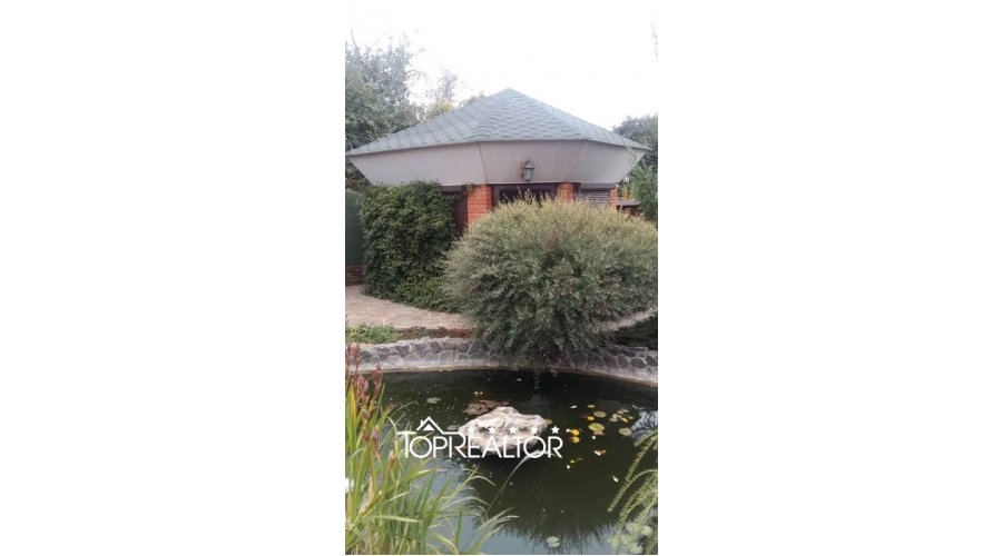 Продаж будинку з басейном на Холодній горі | Toprealtor