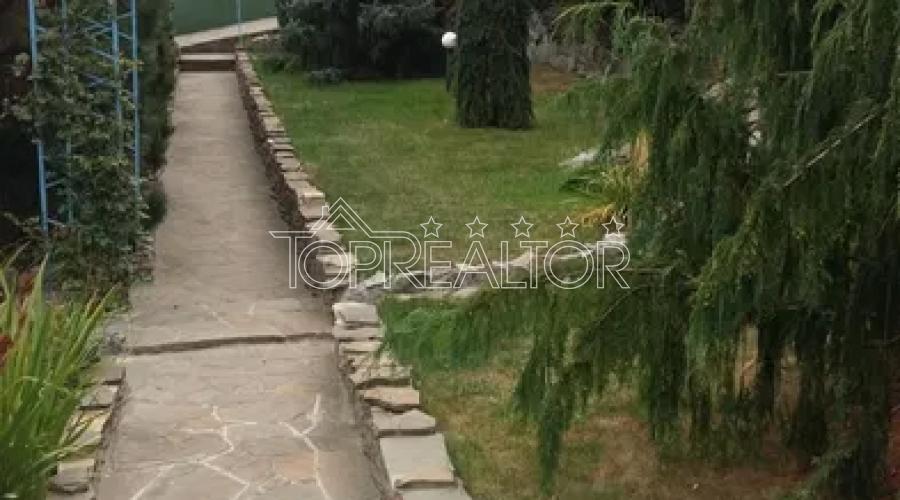 Продаж будинку з басейном на Холодній горі | Toprealtor