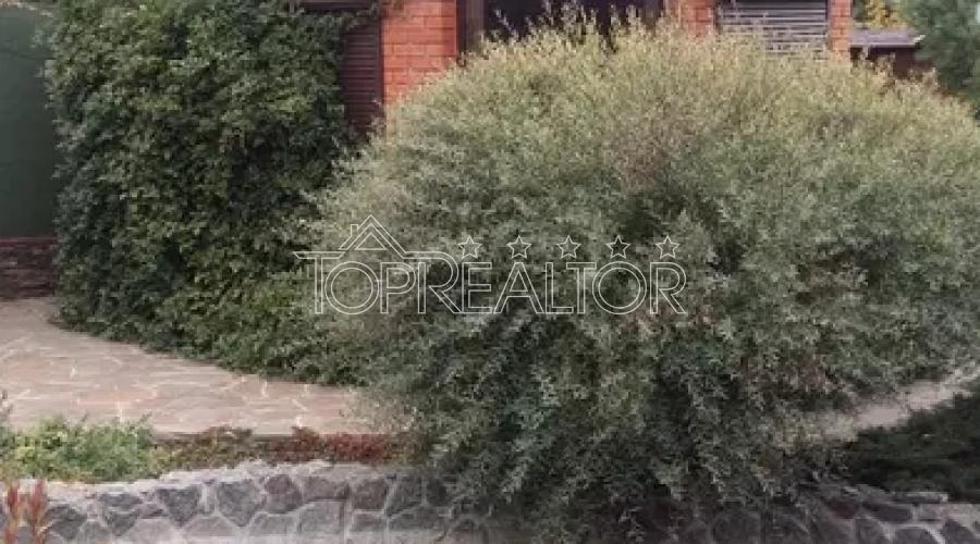 Продаж будинку з басейном на Холодній горі | Toprealtor