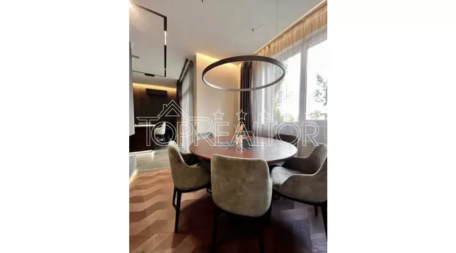 Продаж стильної 3-кімнатної квартири у ЖК Резиденція | Toprealtor