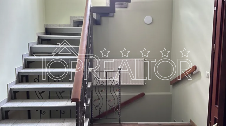 Продаж 2-поверх. будинку на вул. Афанасівська | Toprealtor