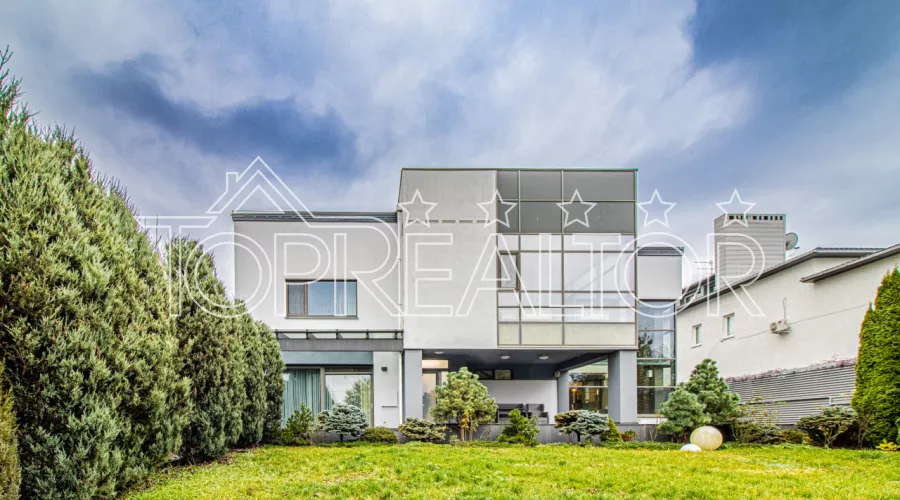 Продажа стильного 2-этажного коттеджа в районе Павлово Поле | Toprealtor