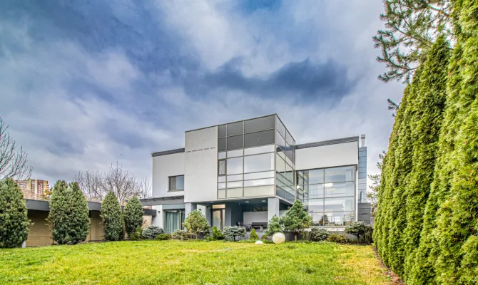 Продажа стильного 2-этажного коттеджа в районе Павлово Поле | Toprealtor