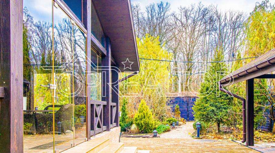 Продаж 2-поверх. будинку з сучасним ремонтом за церквою на вул. Дерев'янка | Toprealtor