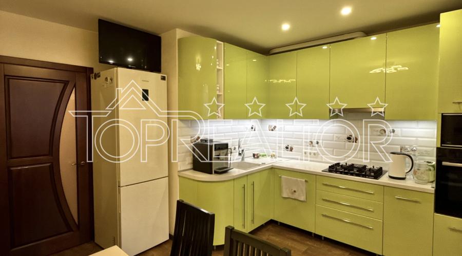 Продаж 3-к квартири МЖК Інтернаціоналіст | Toprealtor