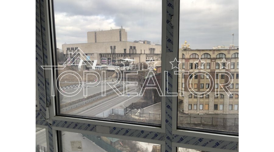 Продаж 4-кімн. студійної квартири з видом на сад Шевченка у ЖК «Театральний» | Toprealtor