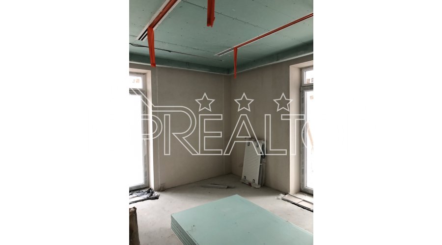 Продаж 4-кімн. студійної квартири з видом на сад Шевченка у ЖК «Театральний» | Toprealtor