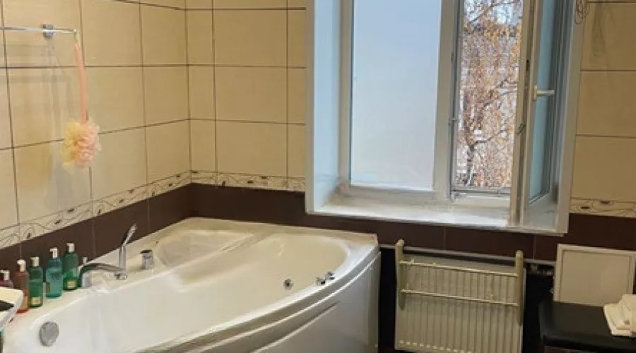 Продаж 3-к квартири в центрі, метро Бекетова | Toprealtor