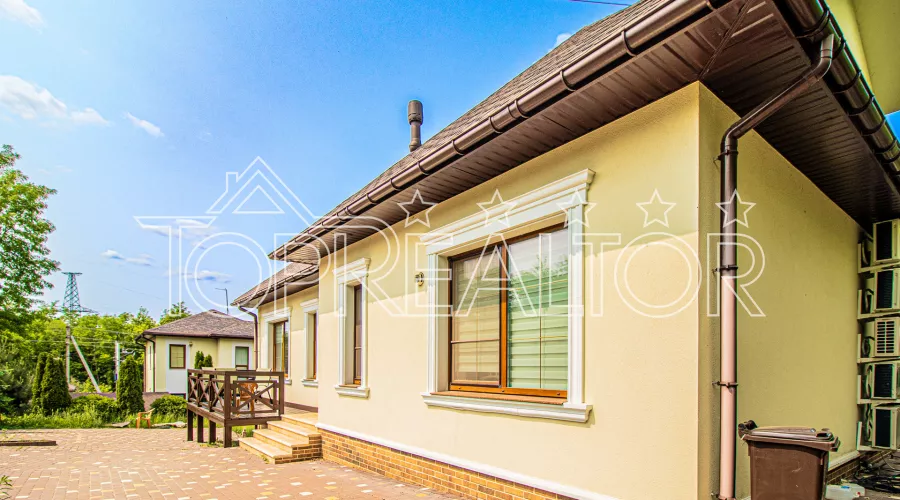 Продажа уютного 2-этажного коттеджа на Флоринке | Toprealtor