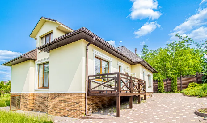 Продажа уютного 2-этажного коттеджа на Флоринке | Toprealtor