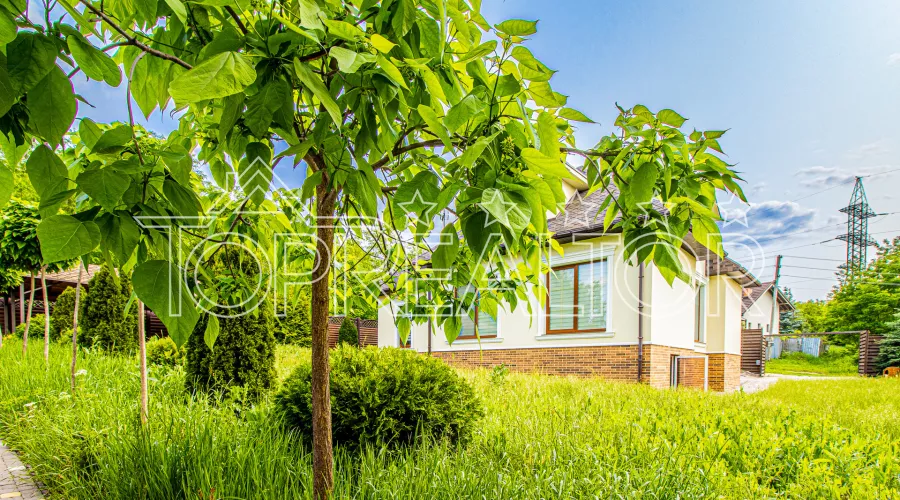 Продажа уютного 2-этажного коттеджа на Флоринке | Toprealtor