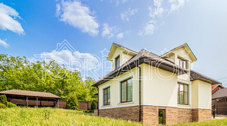 Продажа уютного 2-этажного коттеджа на Флоринке | Toprealtor