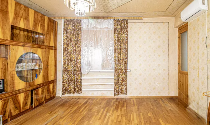 Продаж 2-к квартири біля метро Спортивна | Toprealtor