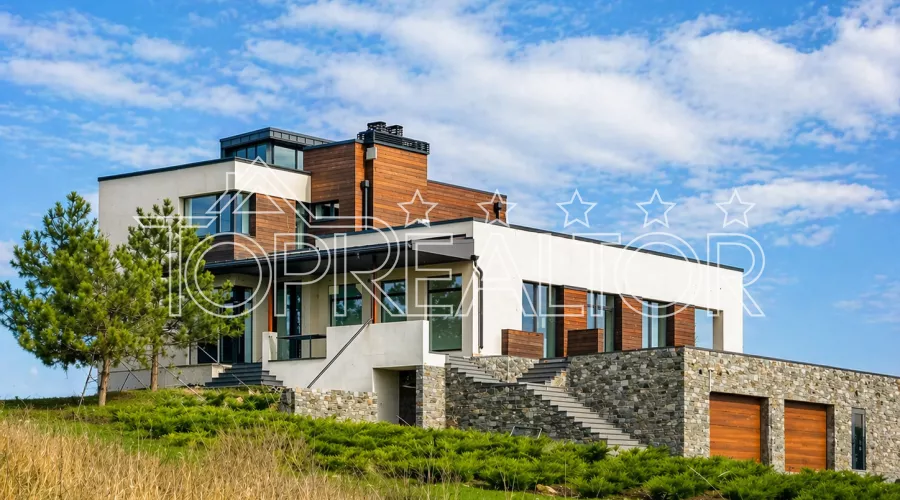 Продажа коттеджа с видом на озеро в пригороде | Toprealtor